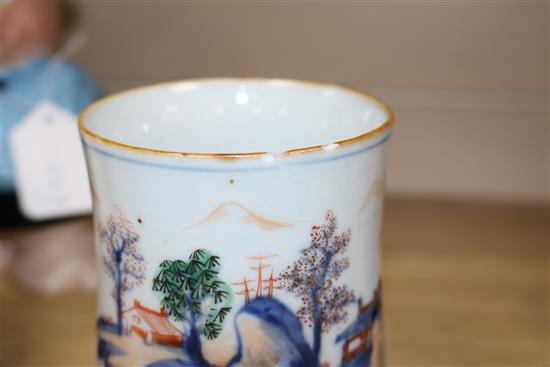 An 18th century Chinese verte Imari mug height 13.5cm